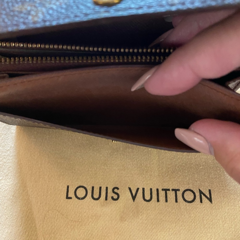 Louis Vuitton wallet - Picture 8 of 8
